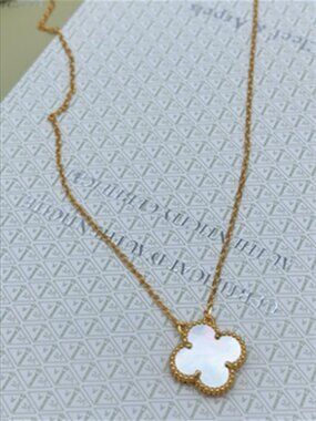 Van Cleef & Arpels White Necklace